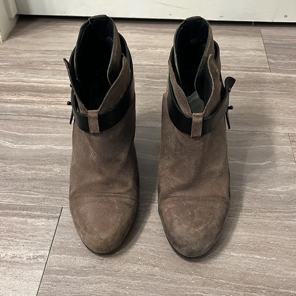 Rag & Bone ‘Harrow’ Distressed Suede Ankle Boot - Picture 2 of 9